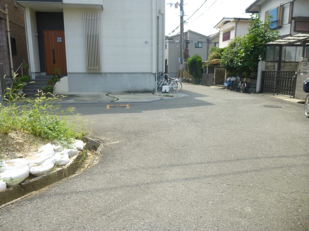 枚方市養父西町